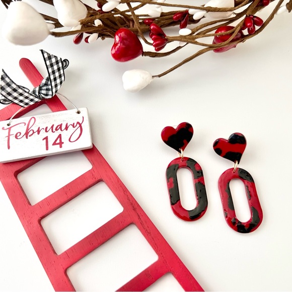 ❤️Red and Black Leopard Print Valentine’s Day Earrings - Picture 4 of 4